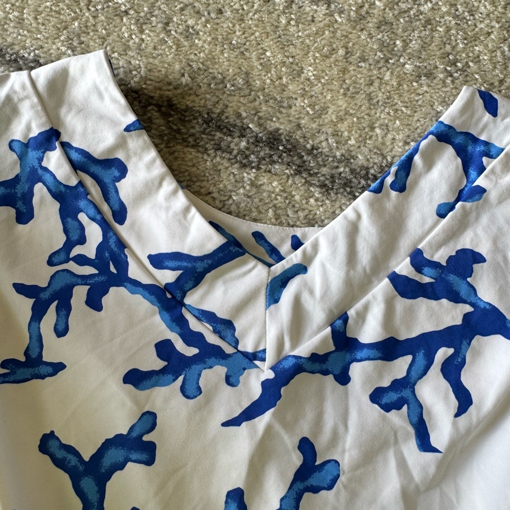 J. McLaughlin Blue Coral Print Long Sleeve Top - Picture 7 of 12